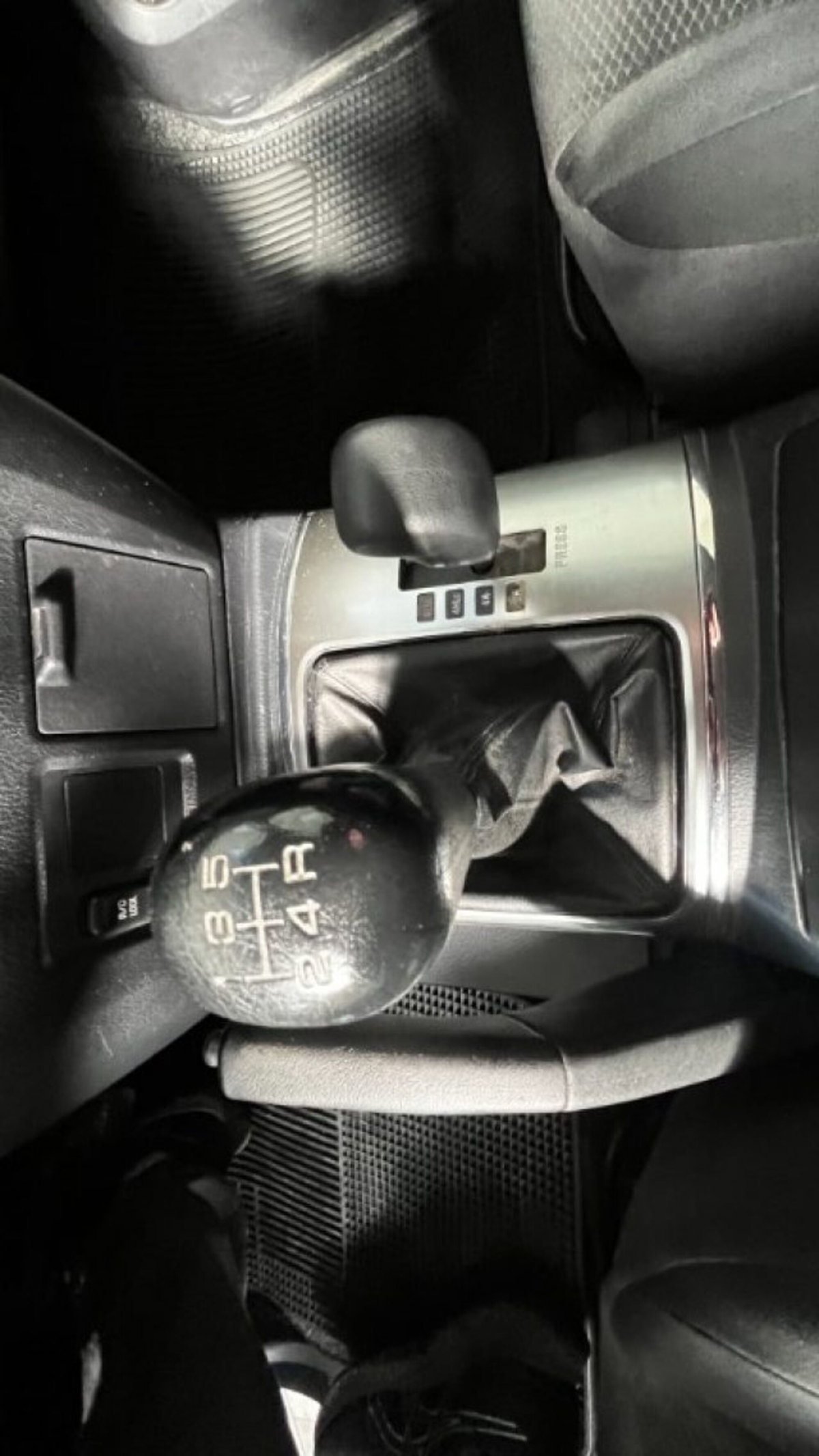 Mitsubishi Pajero 3.2 DI-D 16V aut. 3p. Instyle DPF (15)
