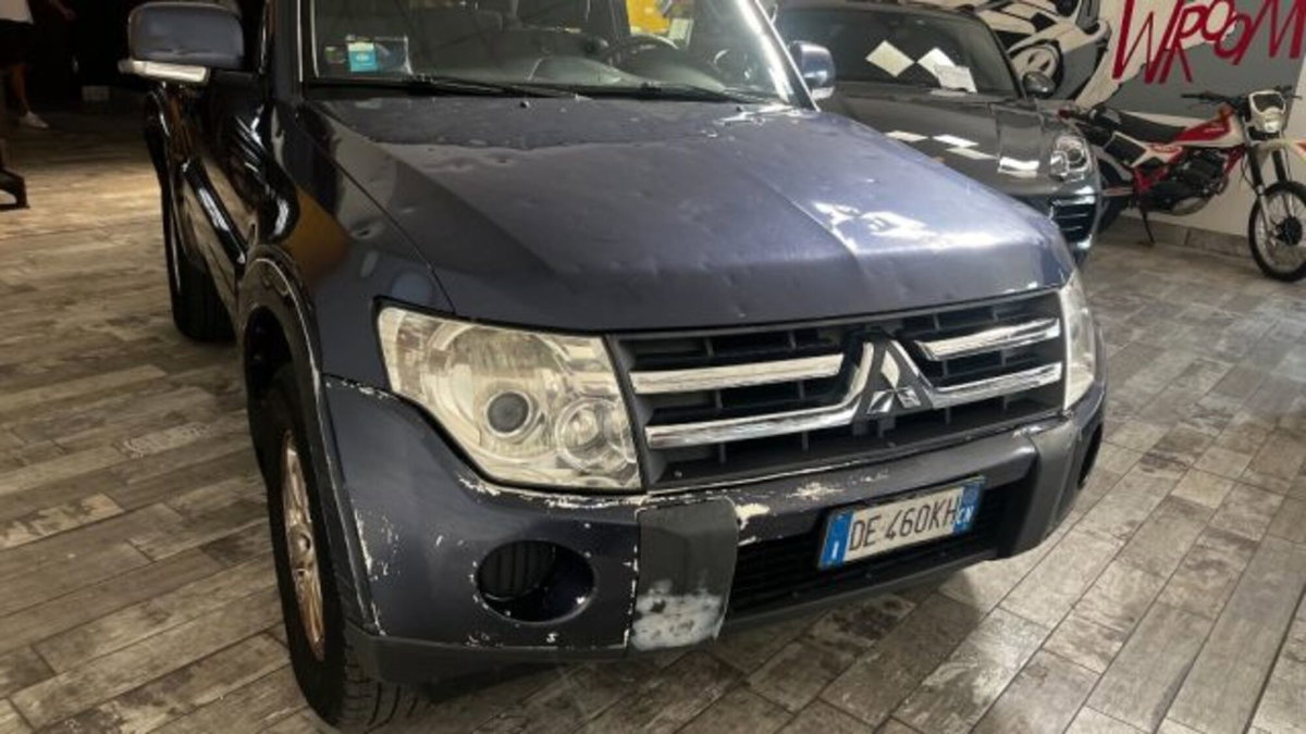 Mitsubishi Pajero 3.2 DI-D 16V aut. 3p. Instyle DPF (2)