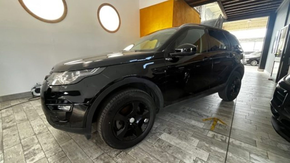 Land Rover Discovery Sport 2.0 eD4 150 CV 2WD (3)