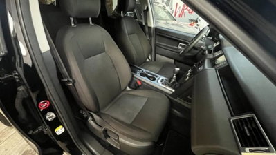 Land Rover Discovery Sport 2.0 eD4 150 CV 2WD (6)