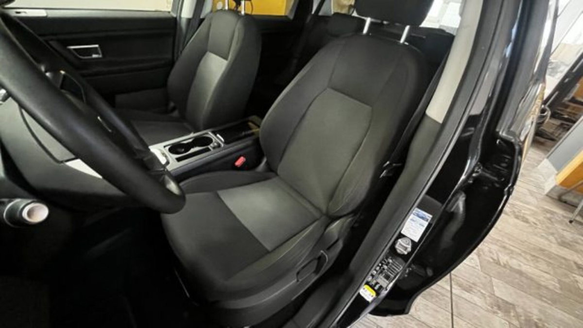 Land Rover Discovery Sport 2.0 eD4 150 CV 2WD (8)