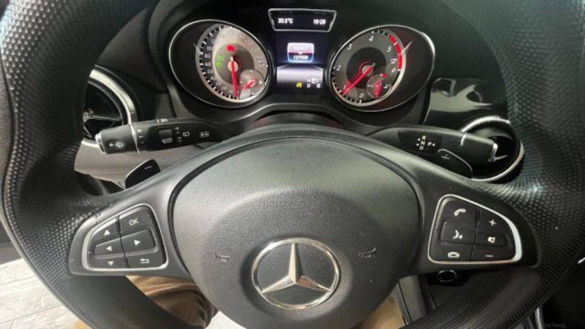 Mercedes-Benz CLA Shooting Brake 180 d Automatic Executive (14)