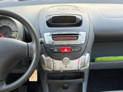 Peugeot 107 68CV 5p. Desir (10)