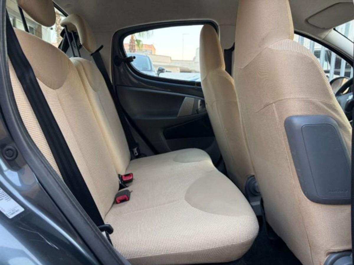 Peugeot 107 68CV 5p. Desir (7)