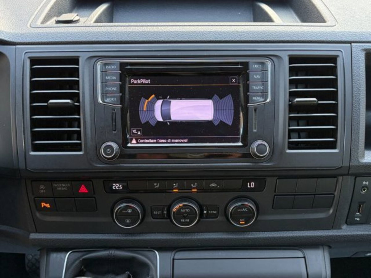 Volkswagen Veicoli Commerciali T6.1 caravelle 2.0 tdi 150cv Comfortline p.c. (14)