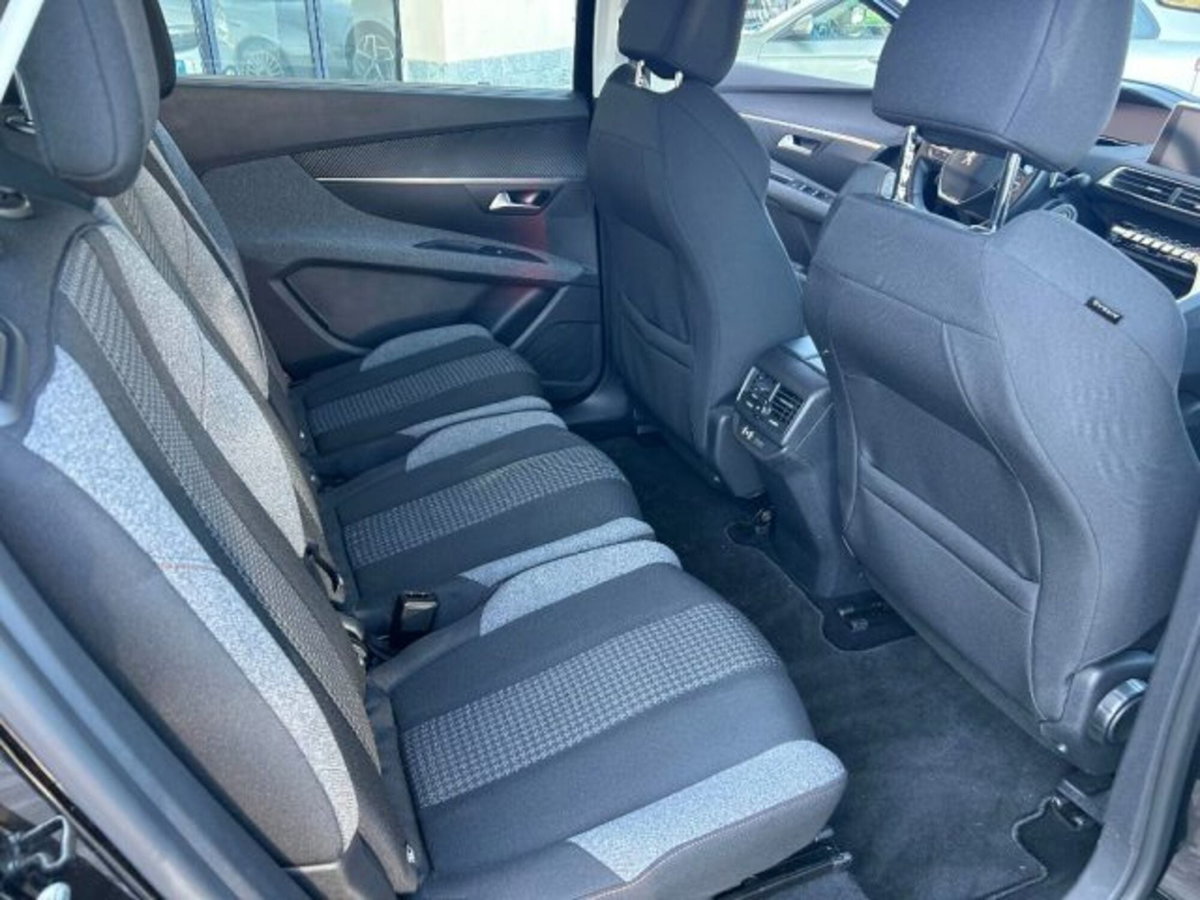Peugeot 5008 BlueHDi 130 S&S EAT8 Active Business (9)