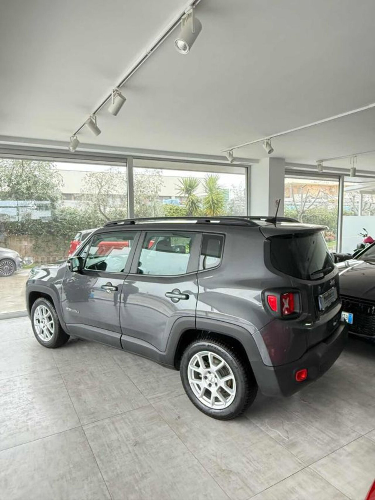 Jeep Renegade 1.6 Mjt 130 CV Limited (4)