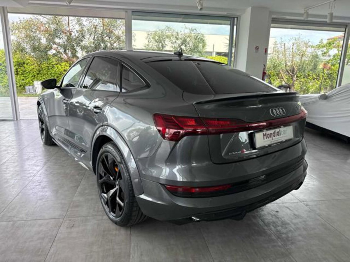Audi e-tron Sportback S sport attitude (15)
