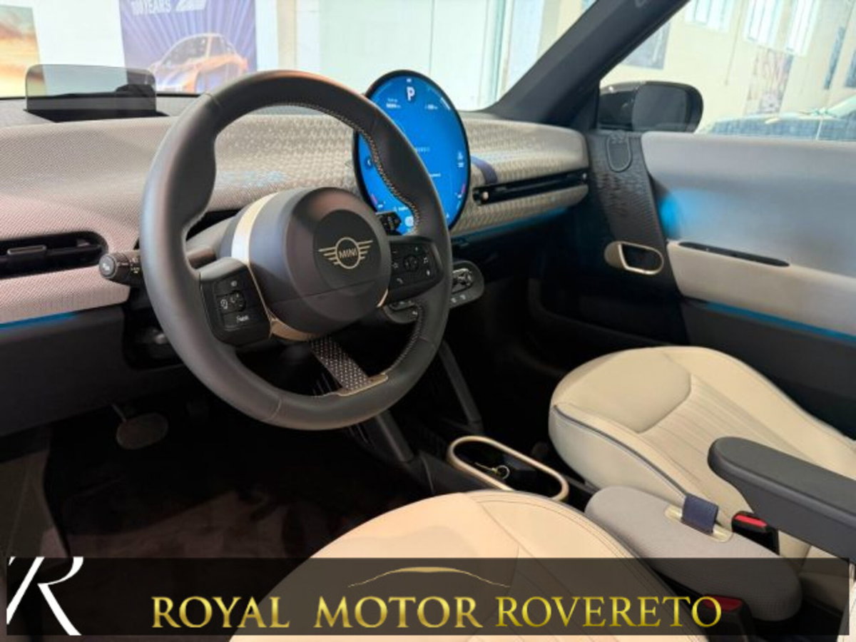 MINI Mini Cooper SE M (13)