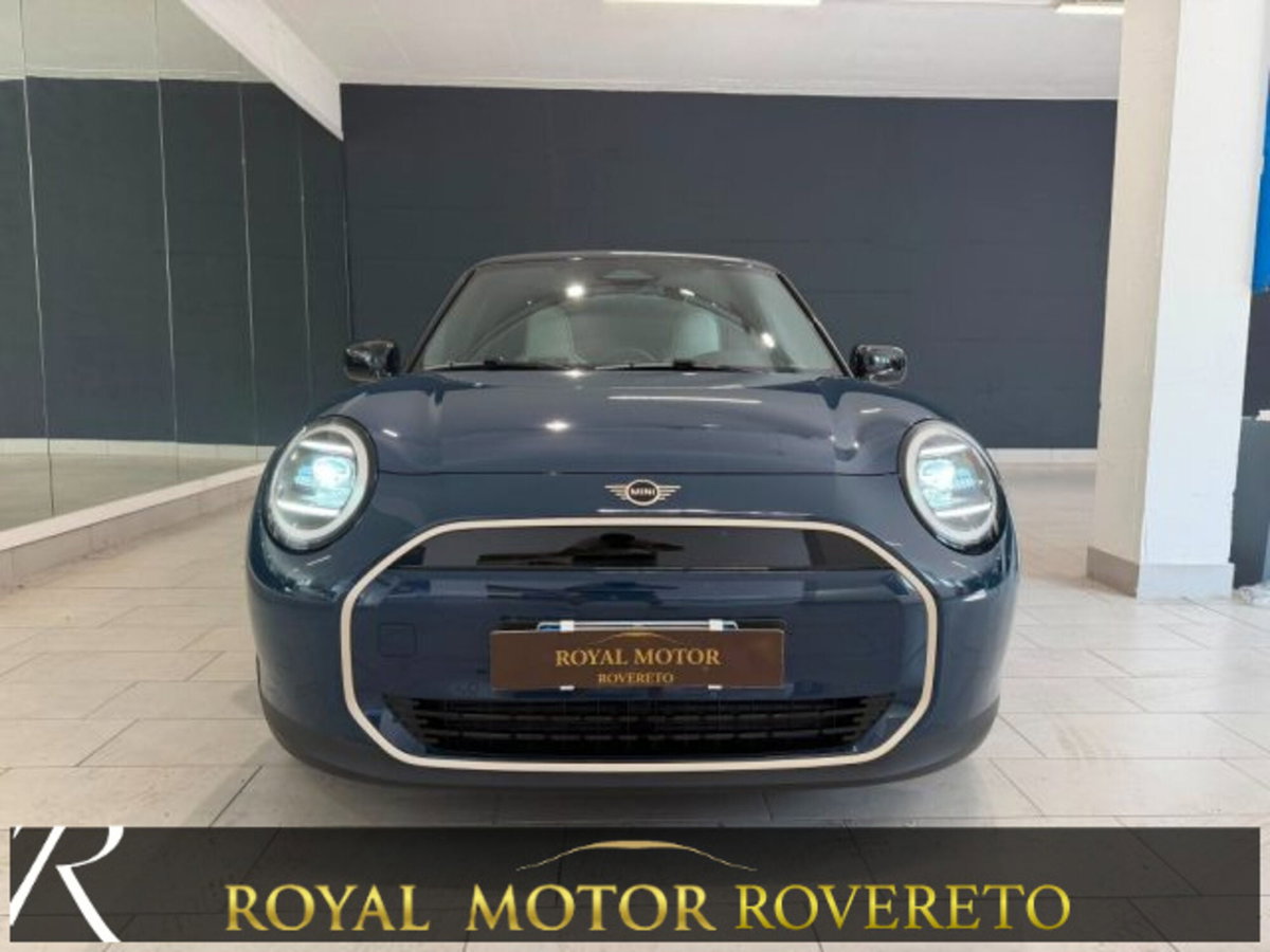 MINI Mini Cooper SE M (2)