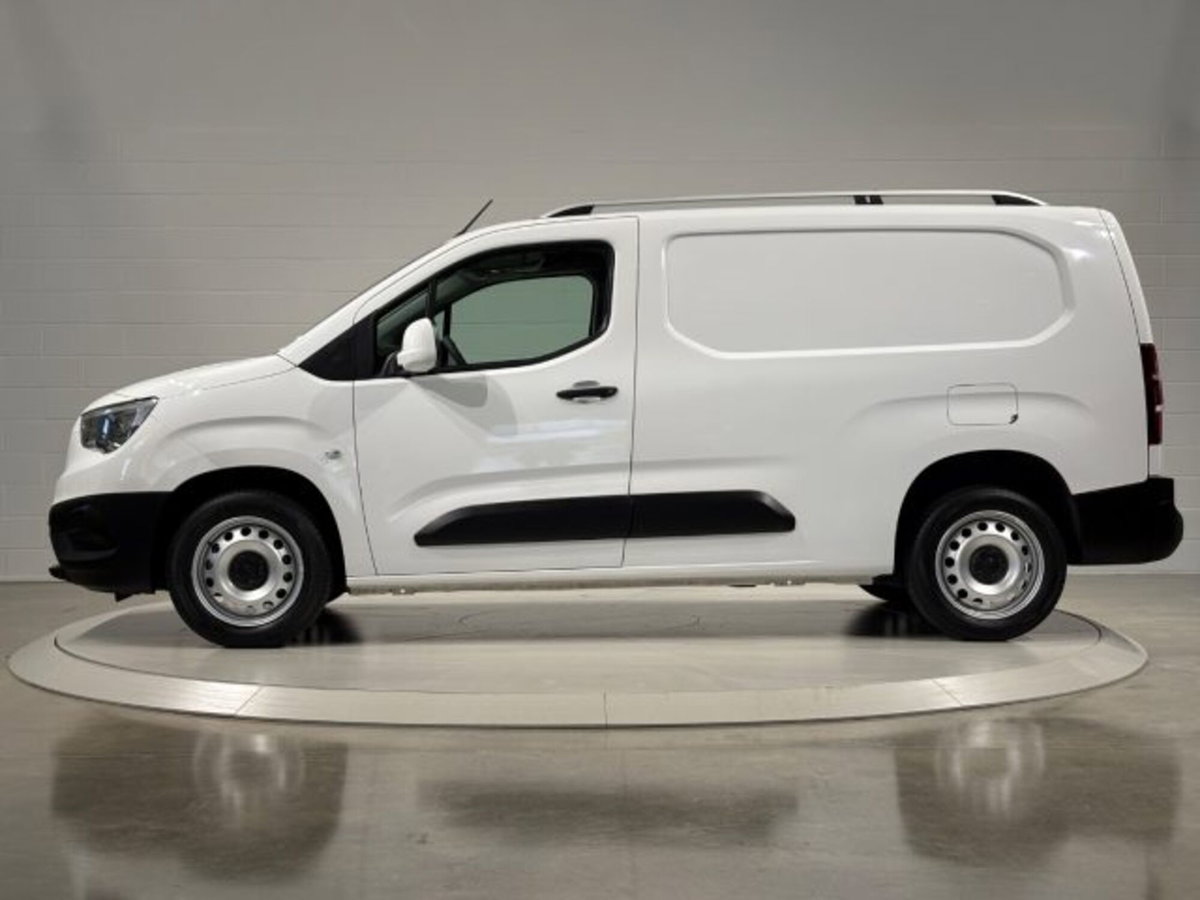 Opel Combo Furgone Cargo XL 1.5 Diesel 100CV PL 950kg Edition (2)