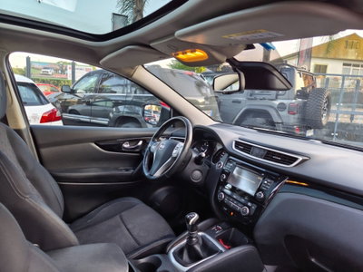 Nissan Qashqai 1.5 dCi Tekna (4)