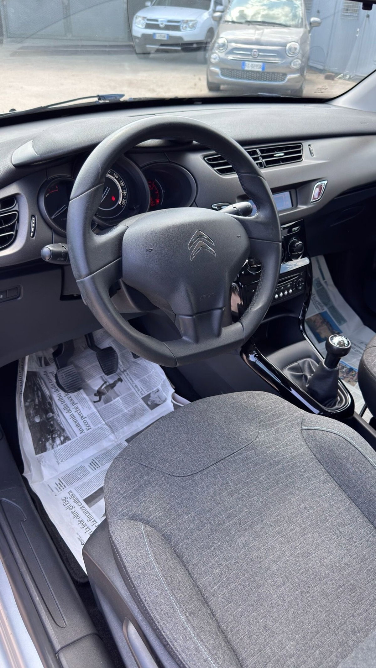 Citroen C3 1.4 HDi 70 Exclusive (9)