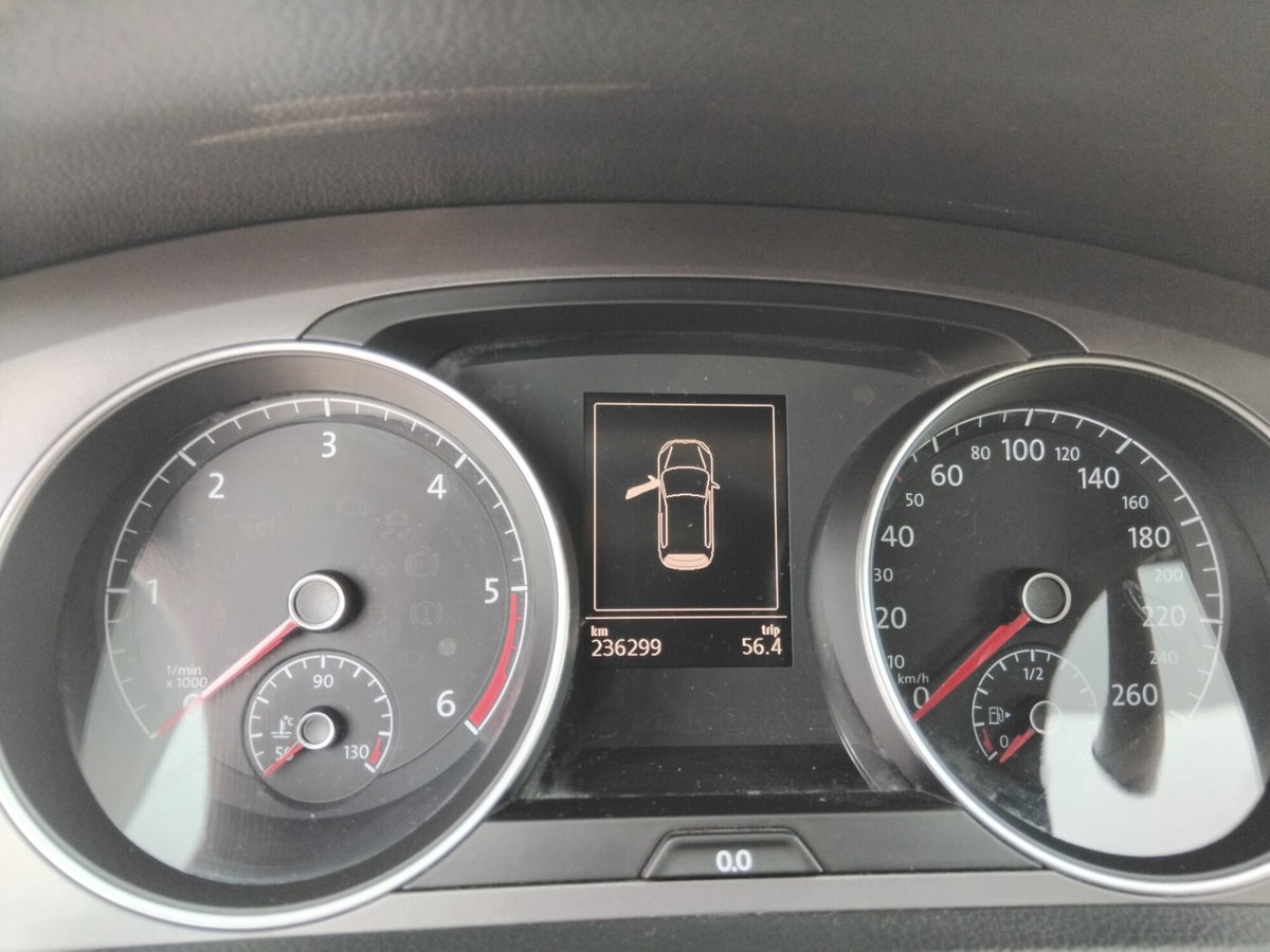 Volkswagen Golf 1.6 TDI DSG 5p. Highline BlueMotion Technology (5)