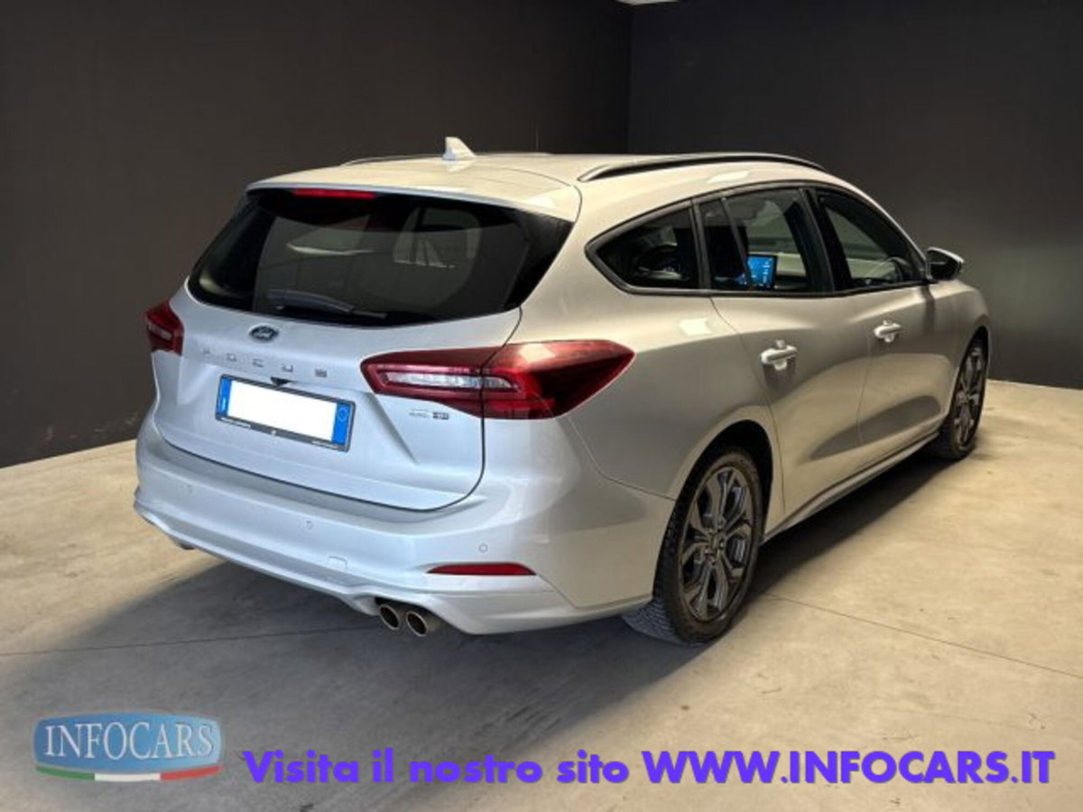 Ford Focus Station Wagon 1.0 EcoBoost Hybrid 155 CV SW ST-Line (4)