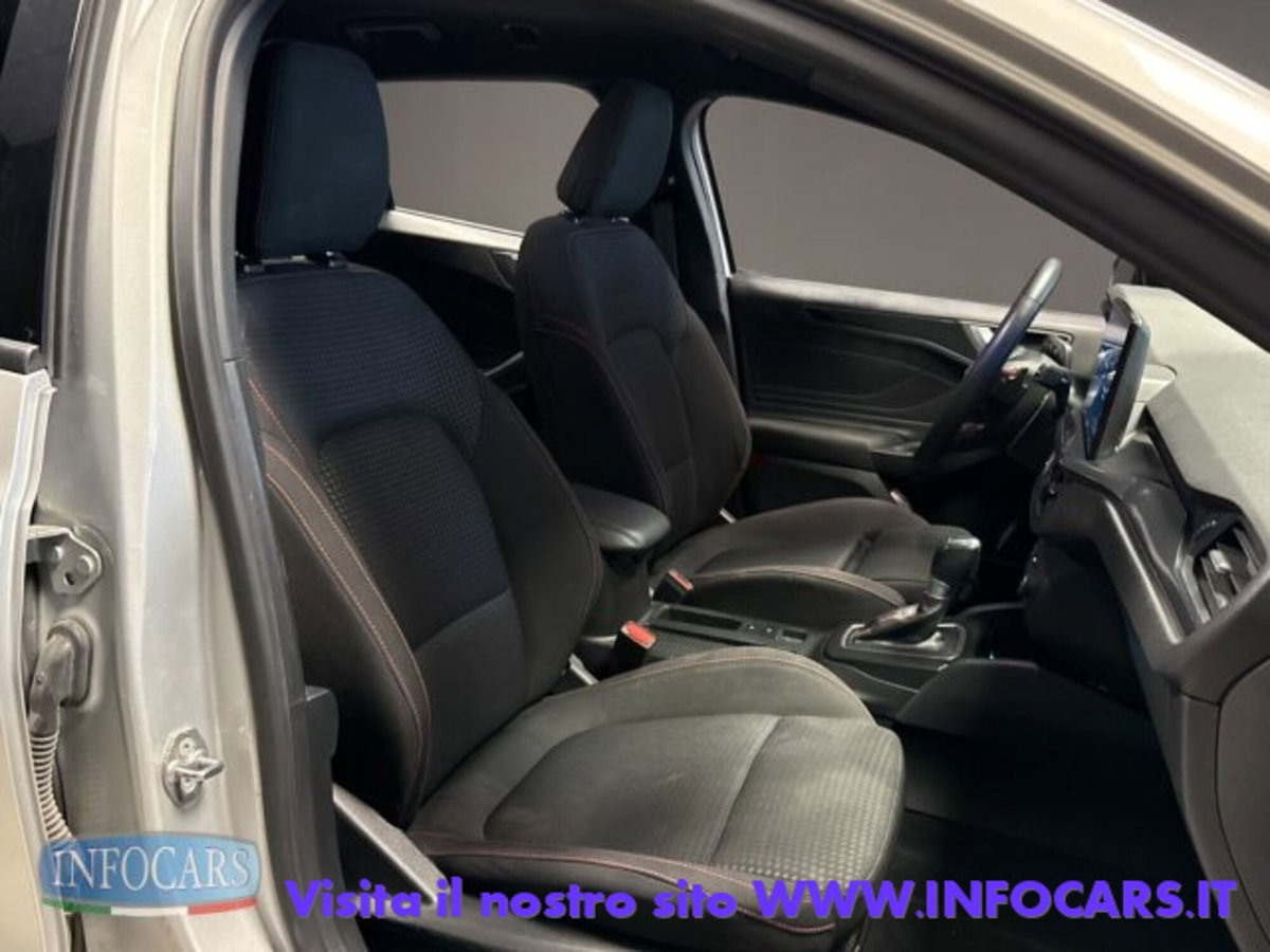 Ford Focus Station Wagon 1.0 EcoBoost Hybrid 155 CV SW ST-Line (6)