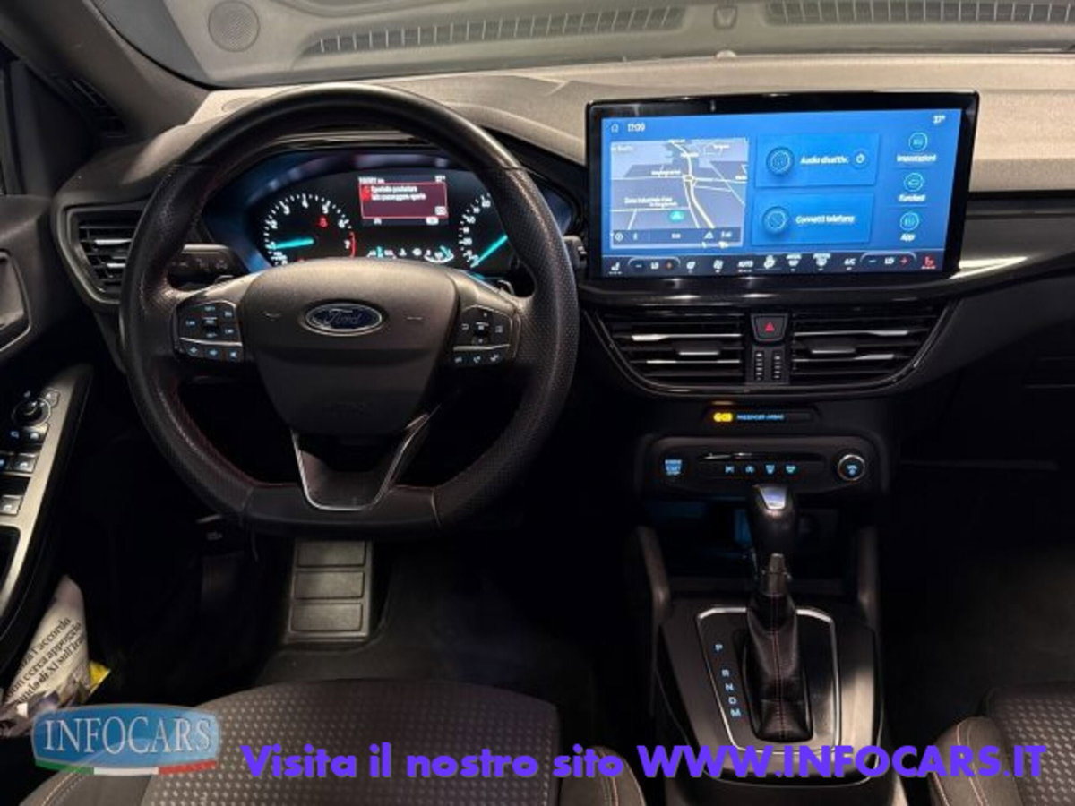 Ford Focus Station Wagon 1.0 EcoBoost Hybrid 155 CV SW ST-Line (10)