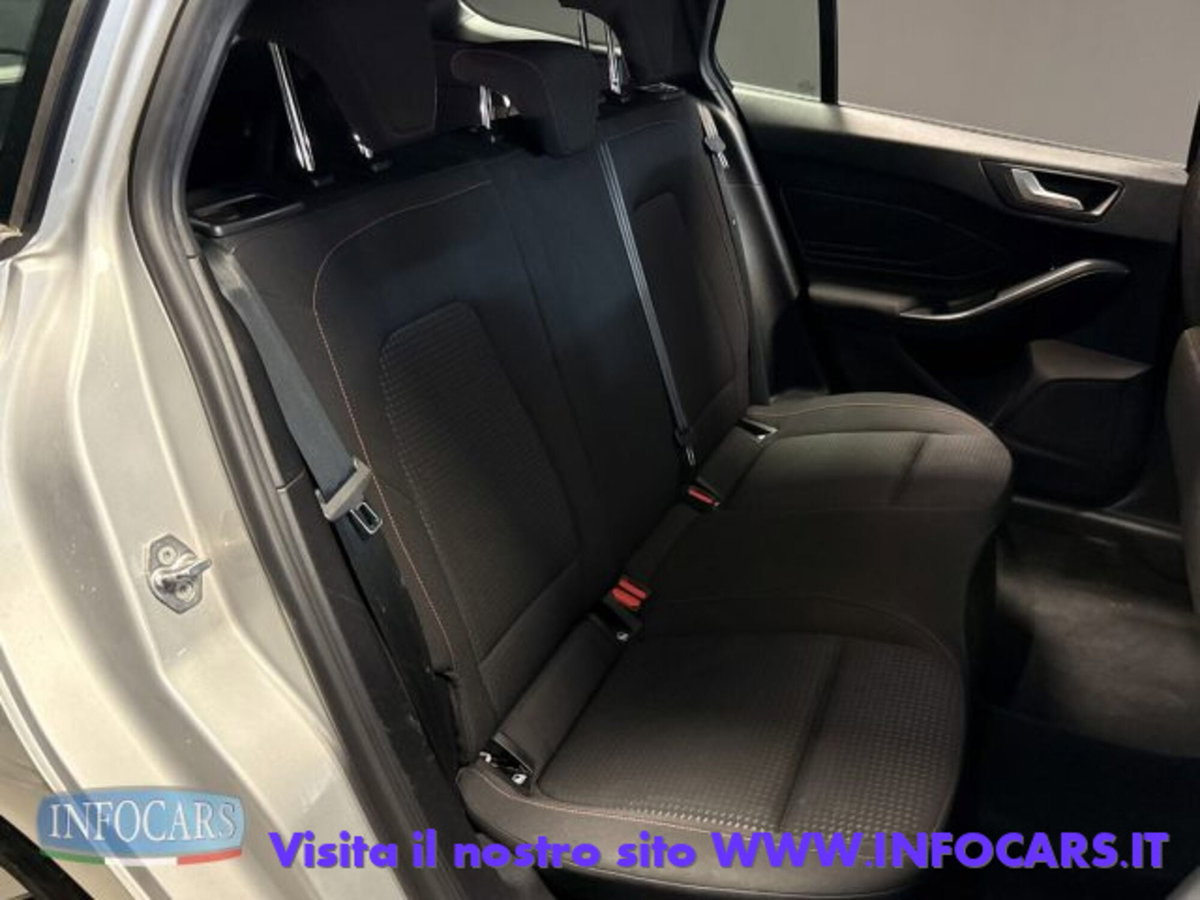 Ford Focus Station Wagon 1.0 EcoBoost Hybrid 155 CV SW ST-Line (8)