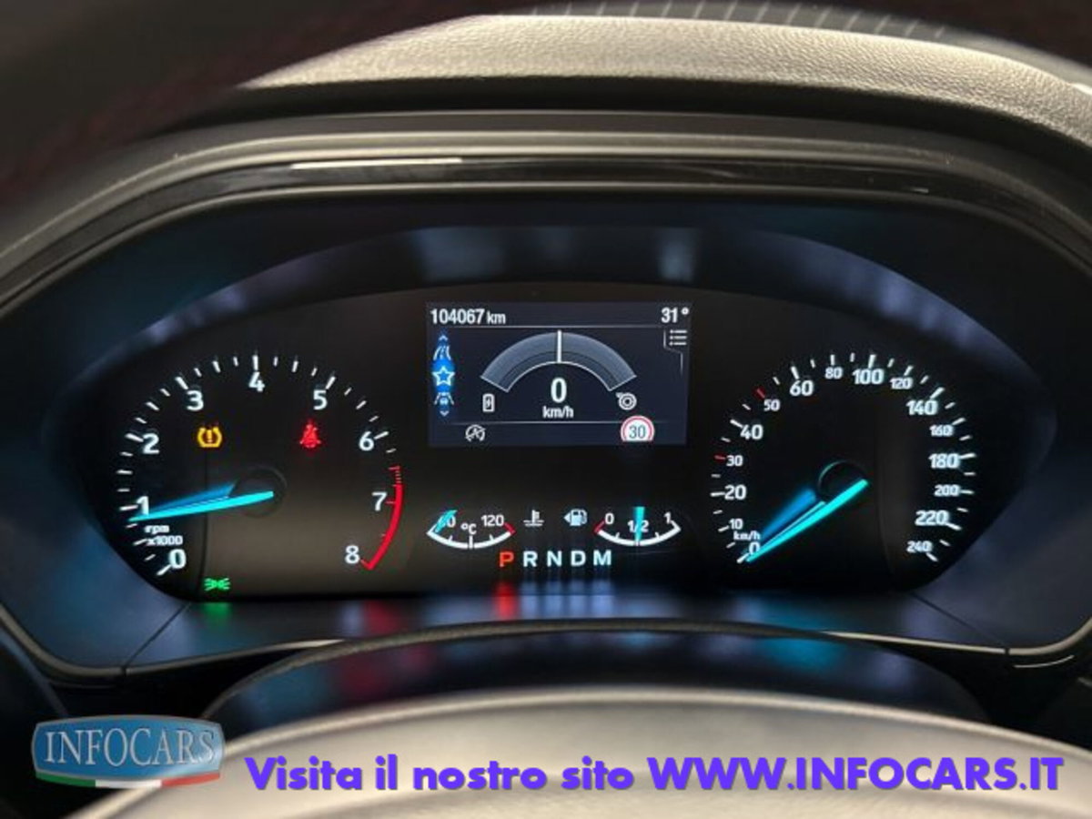 Ford Focus Station Wagon 1.0 EcoBoost Hybrid 155 CV SW ST-Line (13)