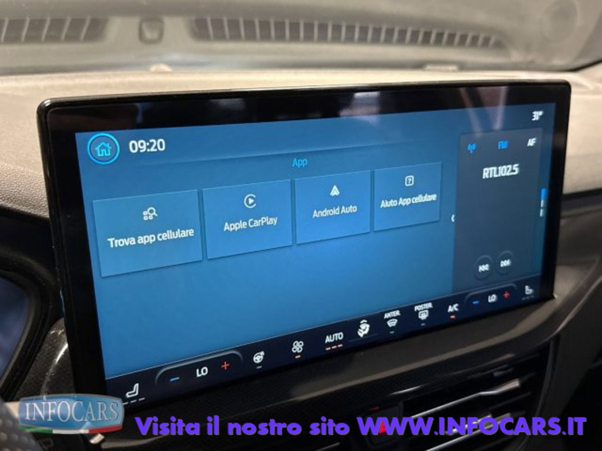 Ford Focus Station Wagon 1.0 EcoBoost Hybrid 155 CV SW ST-Line (16)