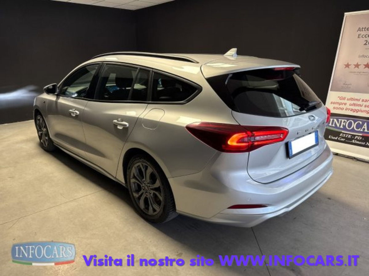 Ford Focus Station Wagon 1.0 EcoBoost Hybrid 155 CV SW ST-Line (2)