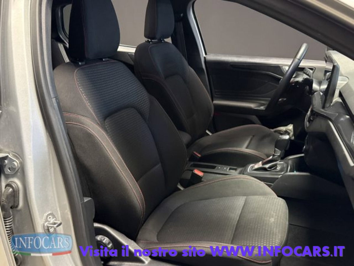 Ford Focus Station Wagon 1.0 EcoBoost Hybrid 155 CV SW ST-Line (6)