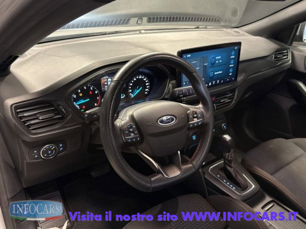 Ford Focus Station Wagon 1.0 EcoBoost Hybrid 155 CV SW ST-Line (9)