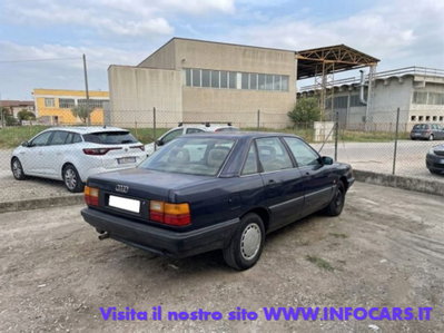 Audi 100 1.8 (75CV) CC (2)