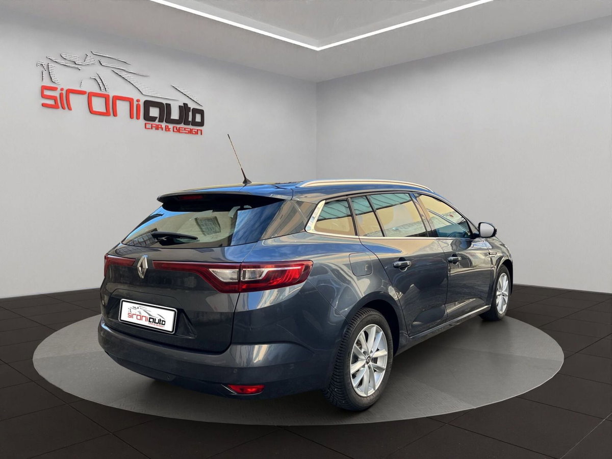 Renault Mégane Sporter Blue dCi 115 CV Business (7)