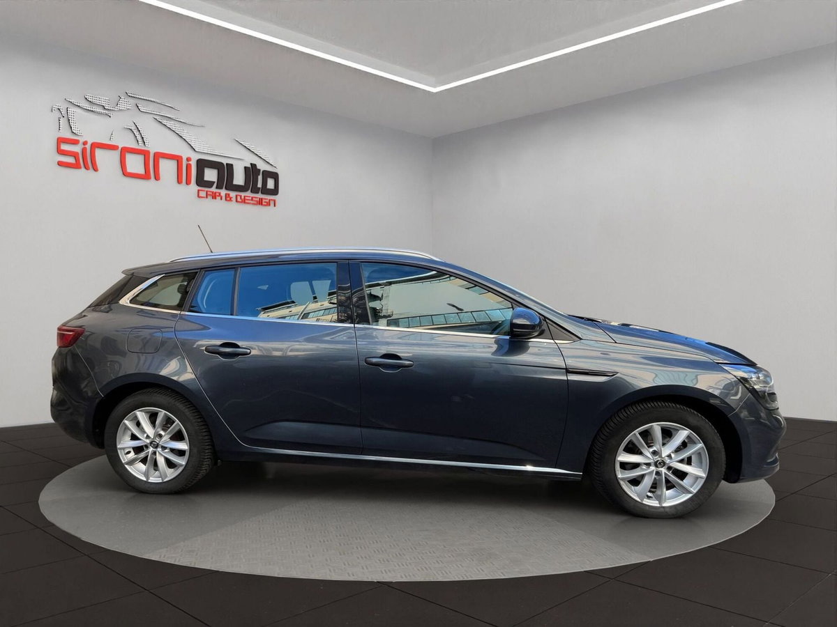 Renault Mégane Sporter Blue dCi 115 CV Business (8)