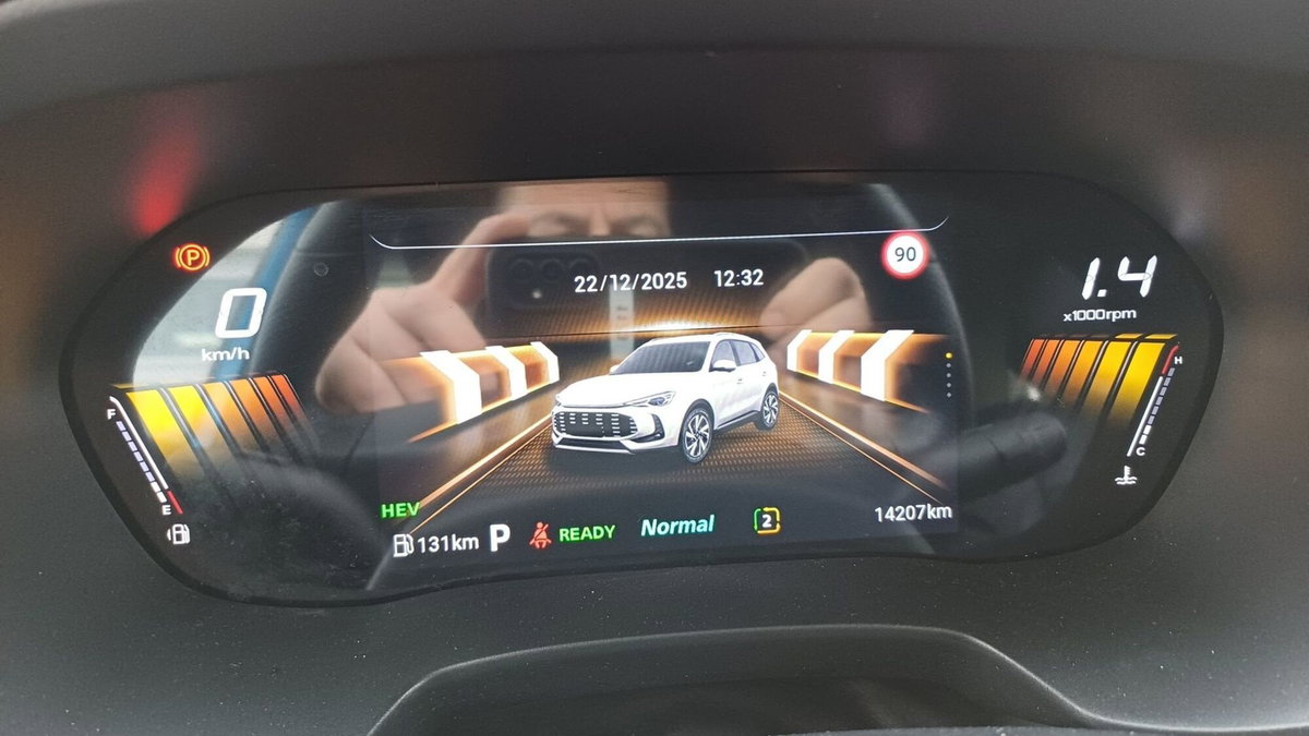 Mg ZS 1.5 hybrid+ Luxury auto (15)