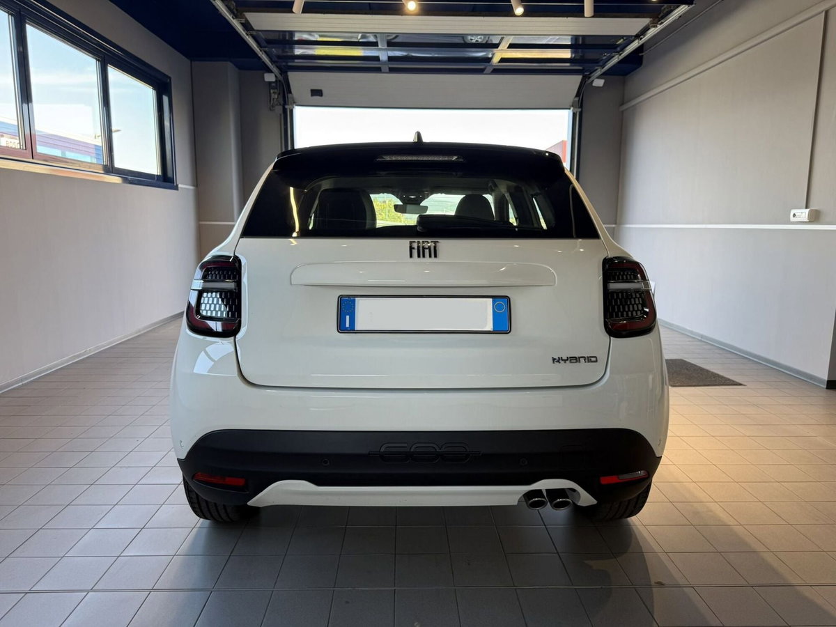 Fiat 600 1.2 hybrid Icon 145cv auto (4)