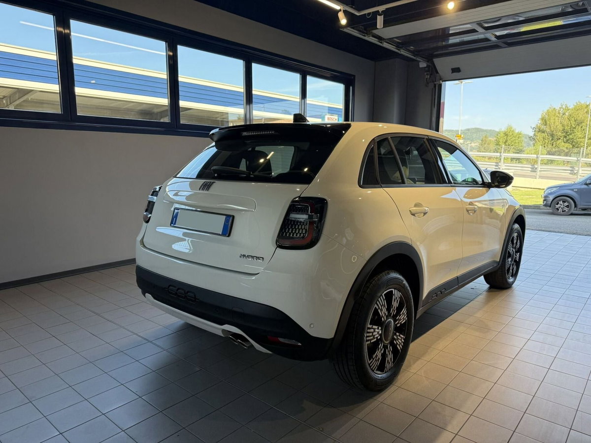 Fiat 600 1.2 hybrid Icon 145cv auto (5)