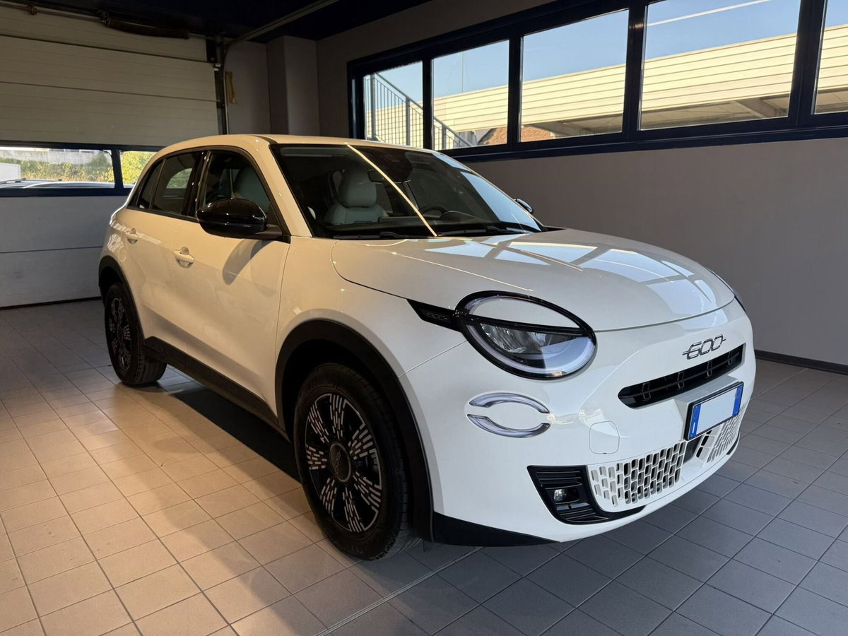 Fiat 600 1.2 hybrid Icon 145cv auto (7)