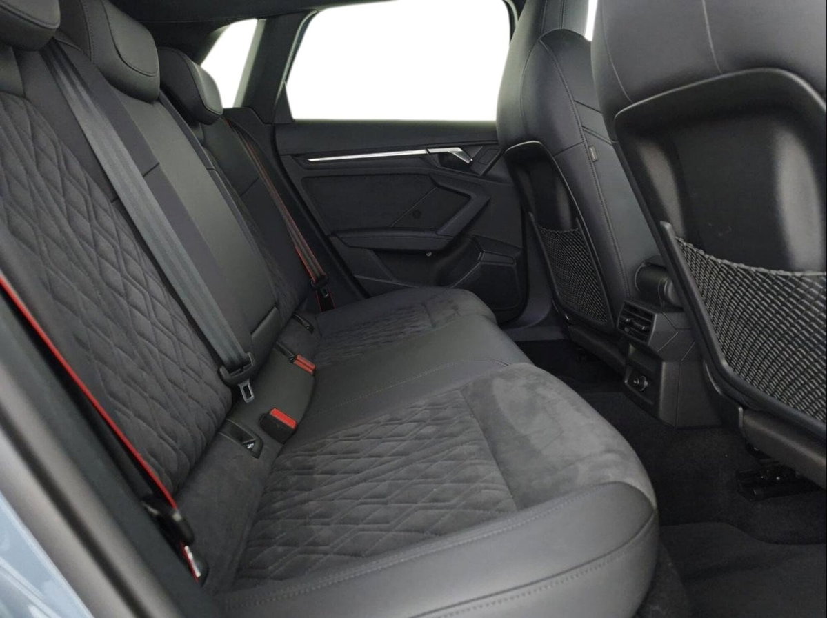 Audi RS 3 Sportback 3 2.5 TFSI quattro S tronic (13)