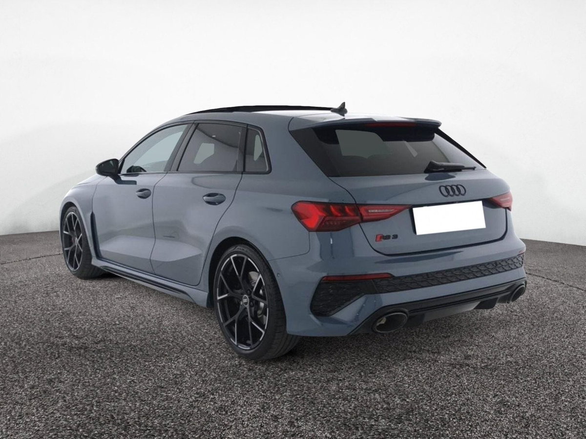 Audi RS 3 Sportback 3 2.5 TFSI quattro S tronic (4)