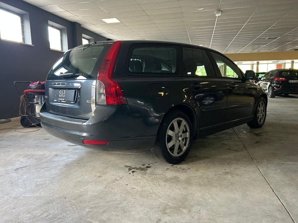 Volvo V50 2.0 D cat Summum (4)