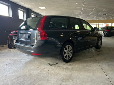 Volvo V50 2.0 D cat Summum (4)