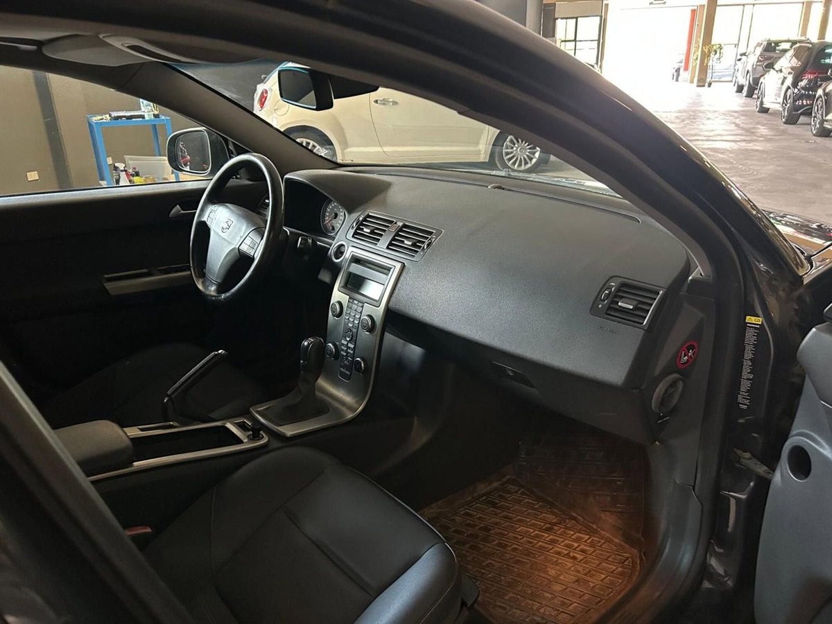 Volvo V50 2.0 D cat Summum (9)