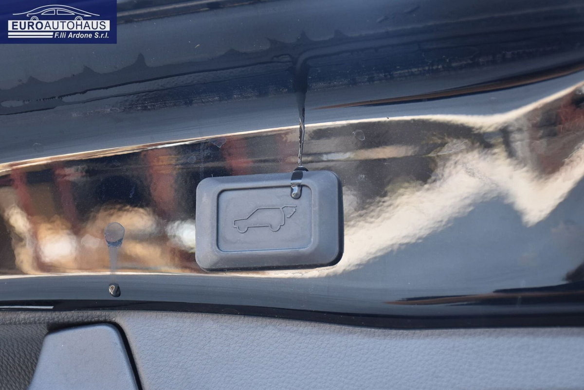 Toyota Rav4 HV (218CV) E-CVT 2WD Dynamic (17)