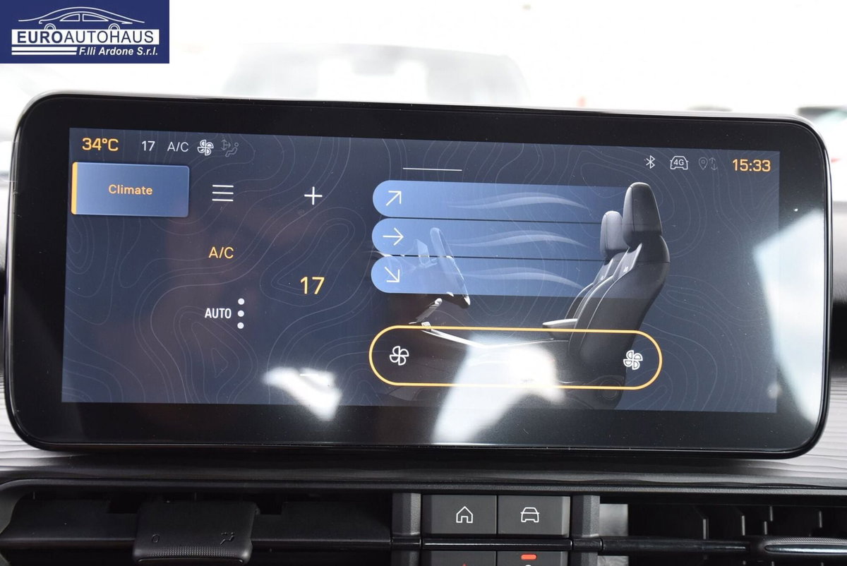 Jeep Avenger full-electric Longitude fwd 156cv auto (10)