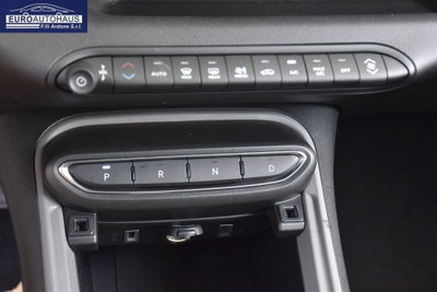 Jeep Avenger full-electric Longitude fwd 156cv auto (12)