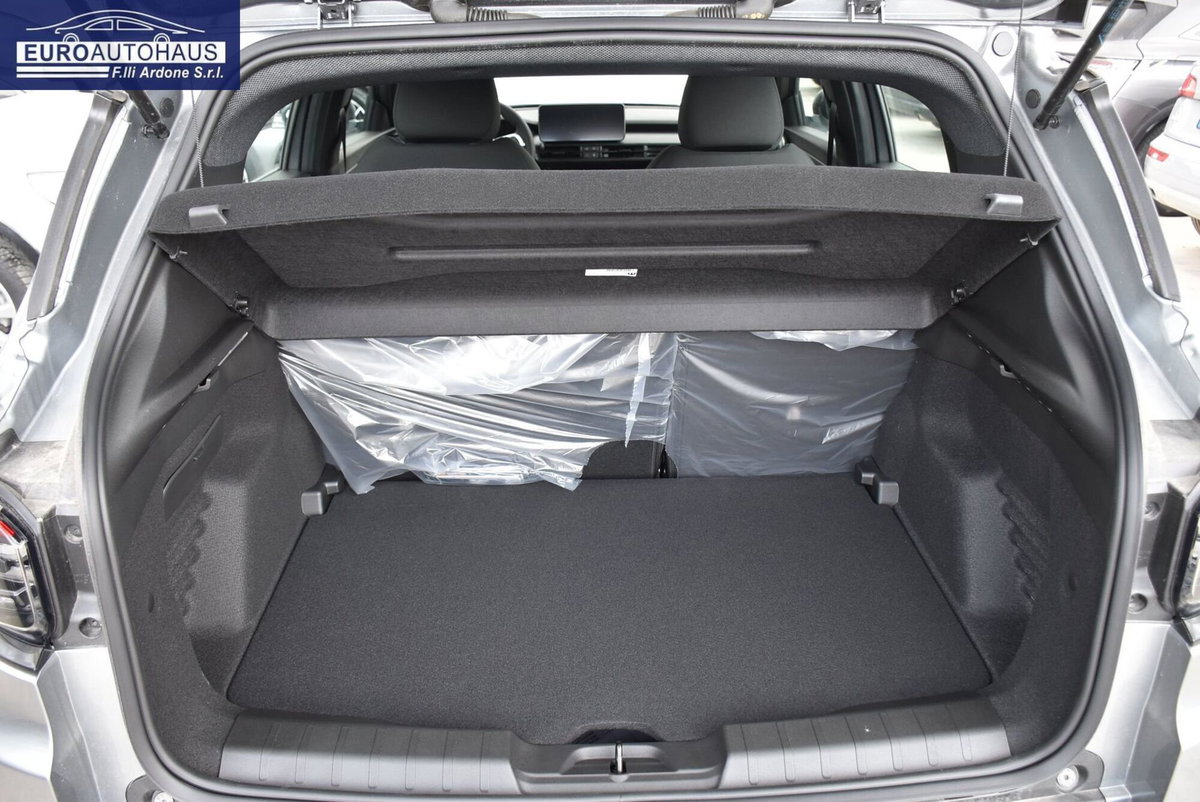 Jeep Avenger full-electric Longitude fwd 156cv auto (15)