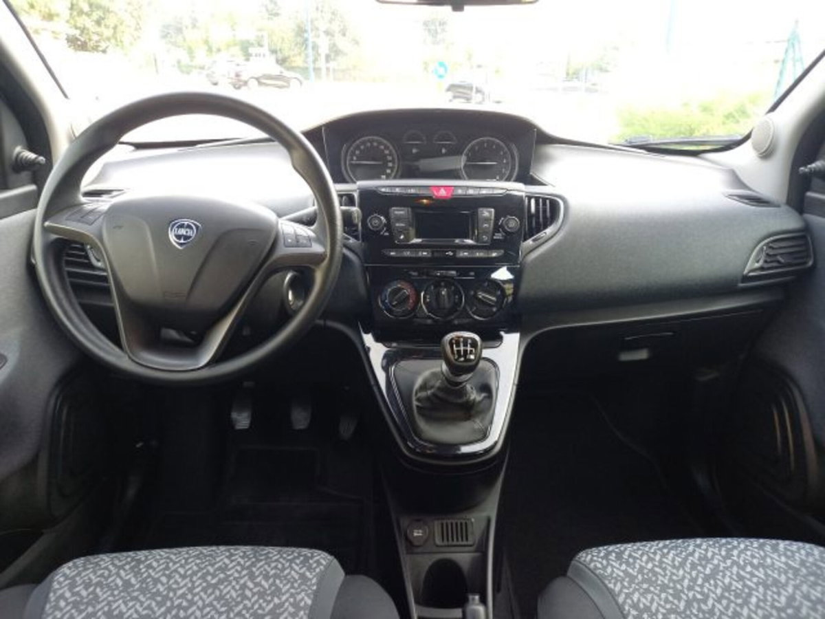 Lancia Ypsilon 1.0 FireFly 5 porte S&S Hybrid Ecochic UnYca (8)