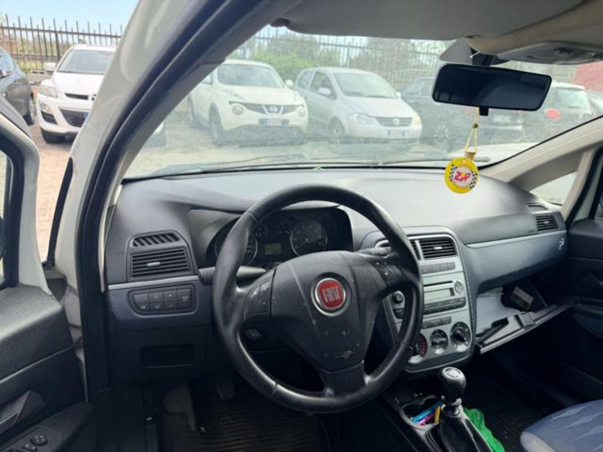 Fiat Grande Punto 1.3 MJT 75 3p.Van Active 2pt (3)
