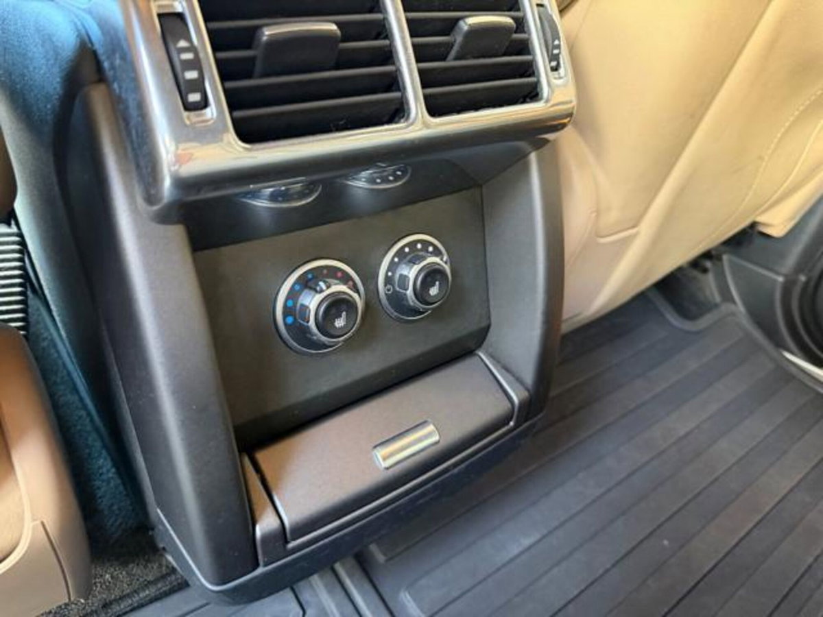 Land Rover Range Rover 4.4 TDV8 Autobiography (14)