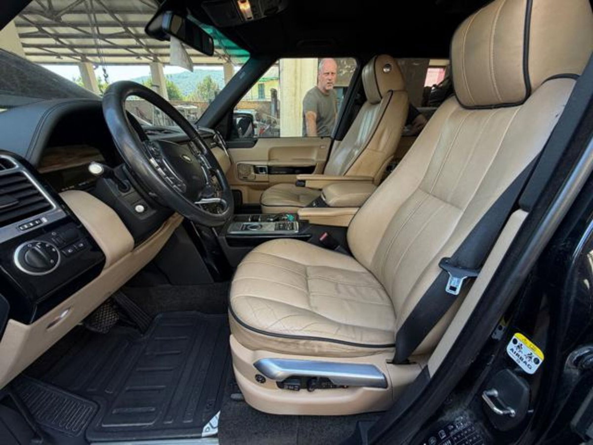 Land Rover Range Rover 4.4 TDV8 Autobiography (15)