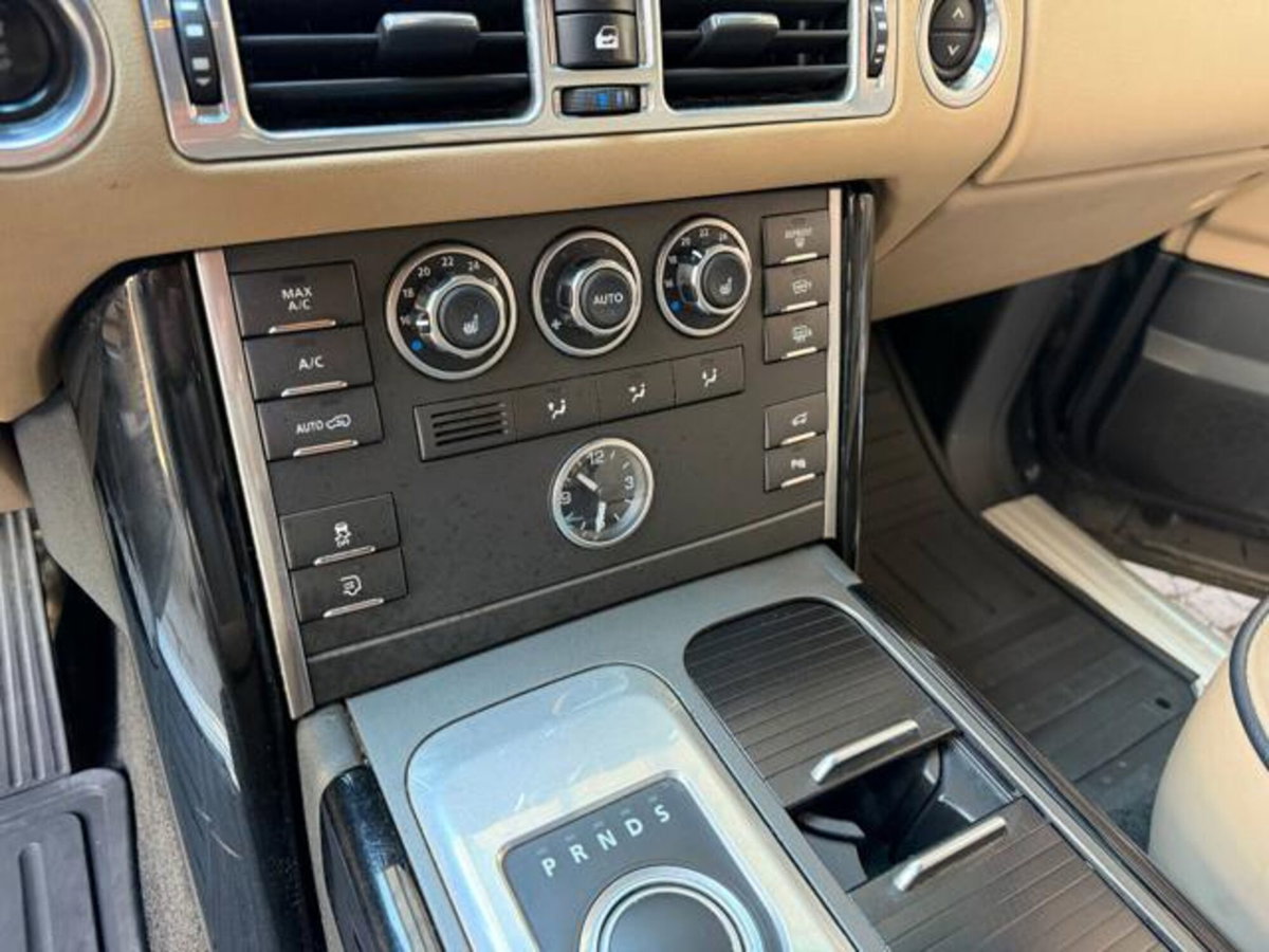 Land Rover Range Rover 4.4 TDV8 Autobiography (16)