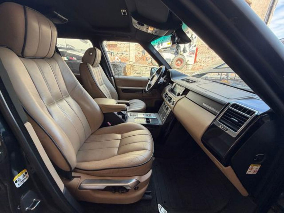 Land Rover Range Rover 4.4 TDV8 Autobiography (9)