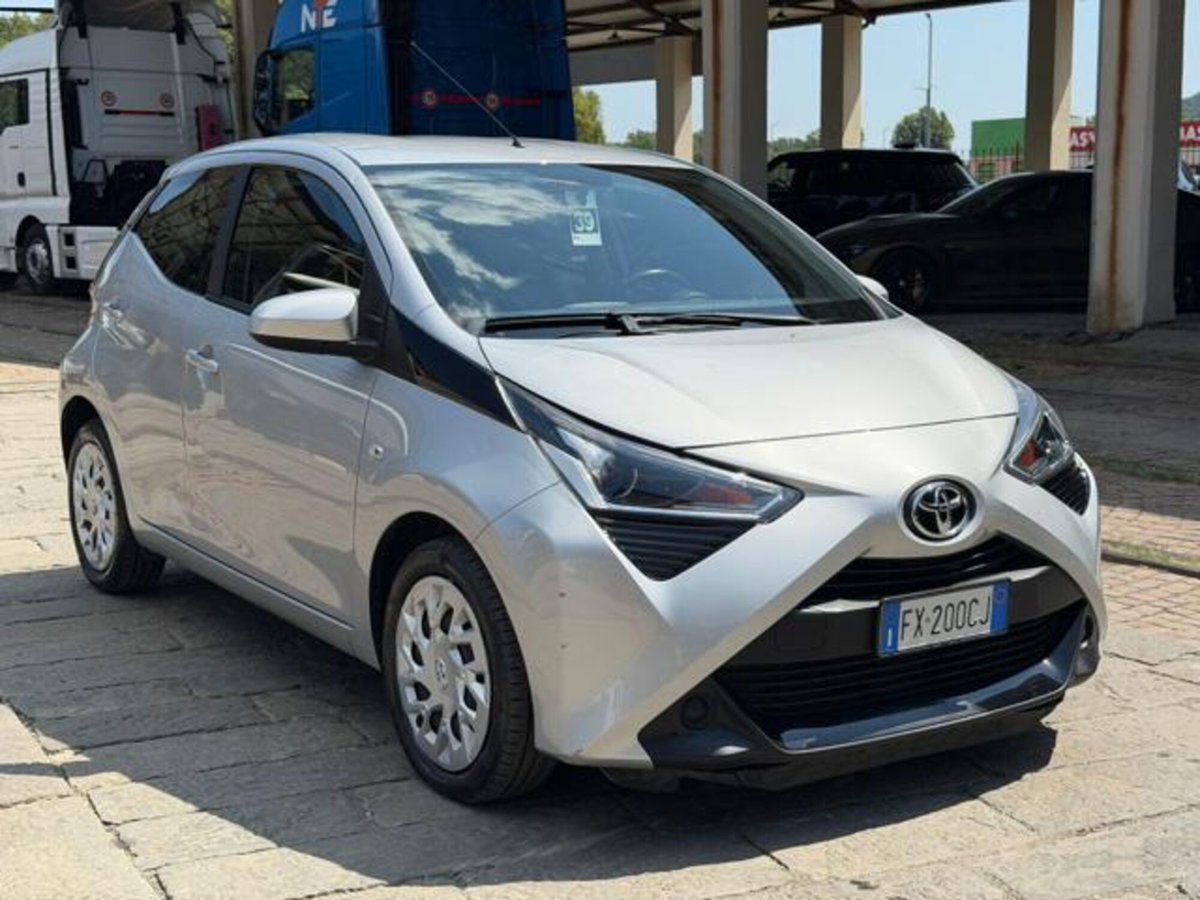 Toyota Aygo Connect 1.0 VVT-i 72 CV 5 porte x-music MMT